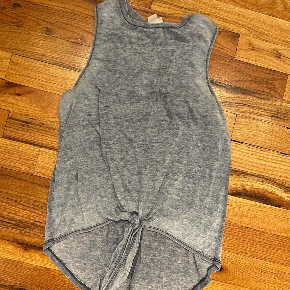 Mossimo High Low style crop tank